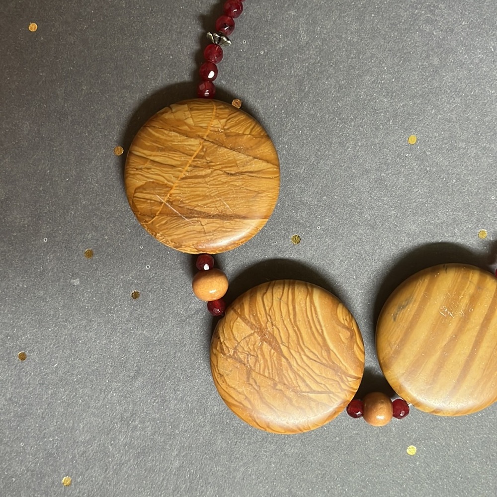 Unique necklace - Picture 2 of 2